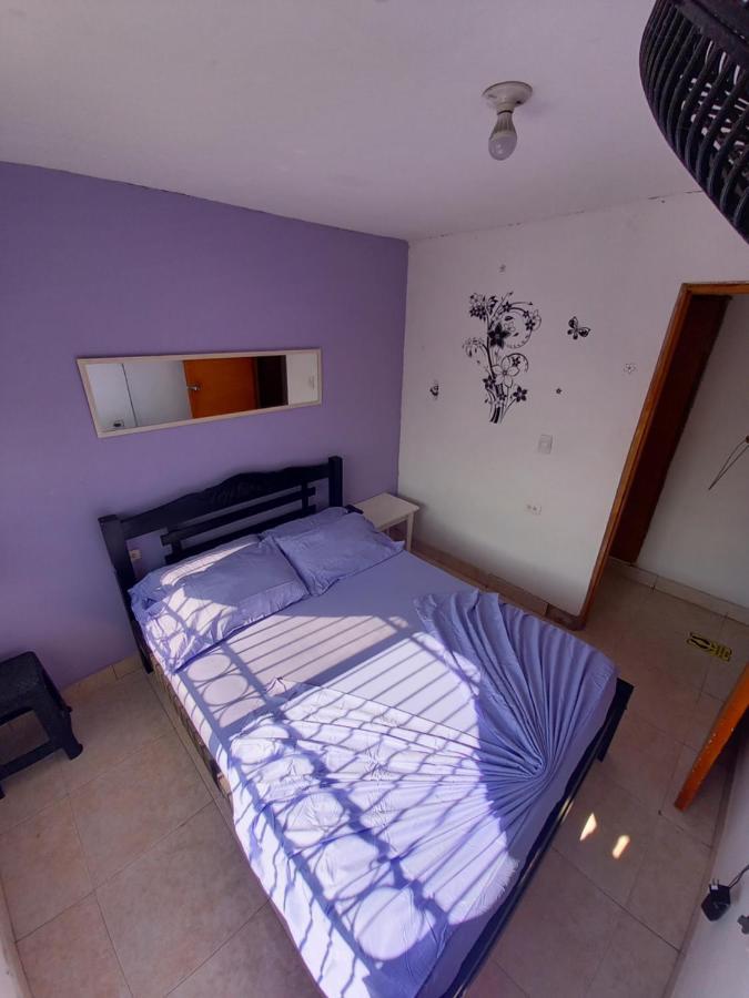 Hostel Shalom Adonai Cartagena Bagian luar foto