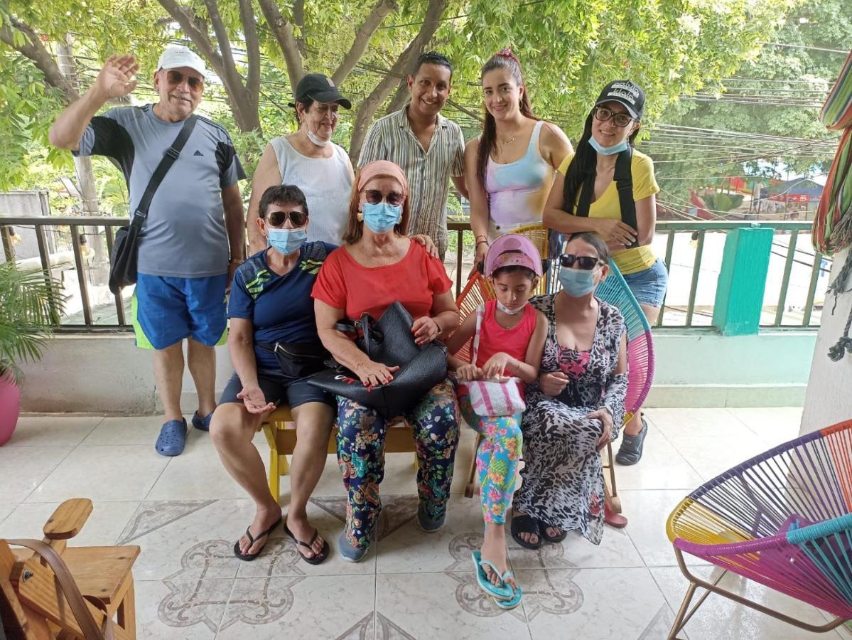 Hostel Shalom Adonai Cartagena Bagian luar foto
