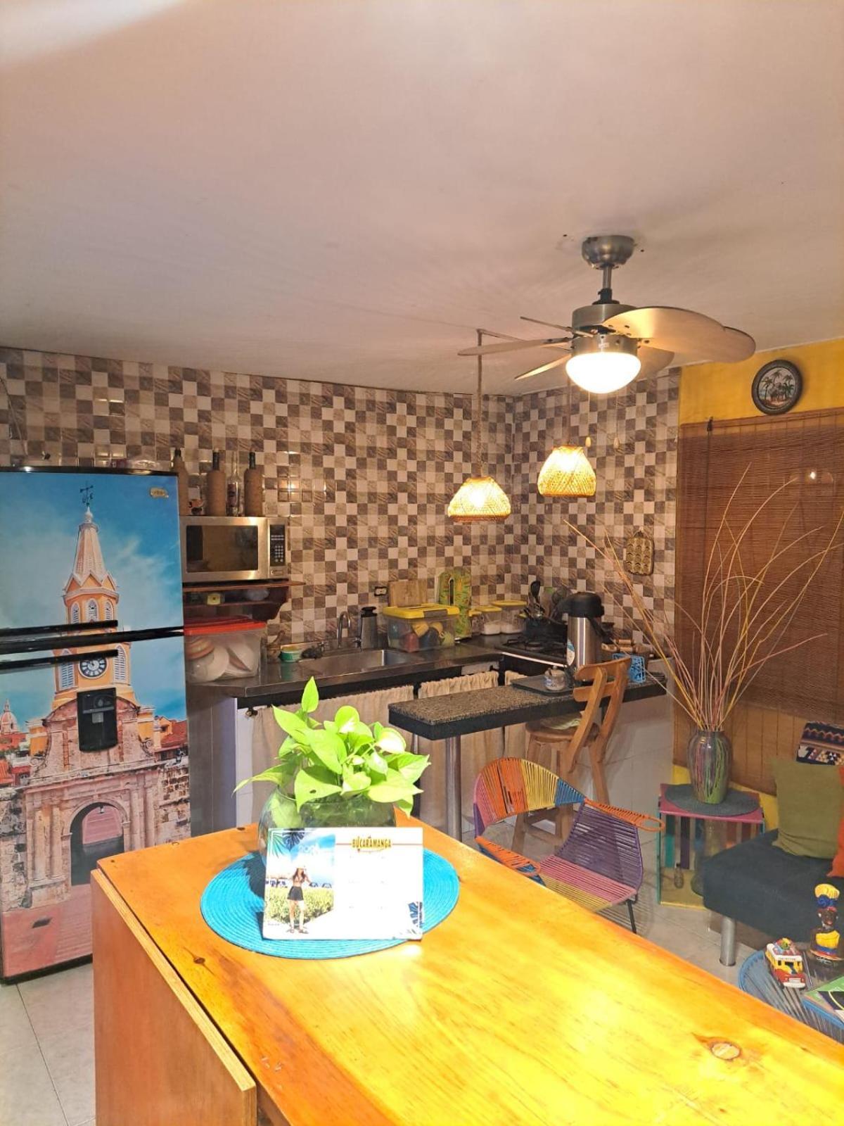 Hostel Shalom Adonai Cartagena Bagian luar foto