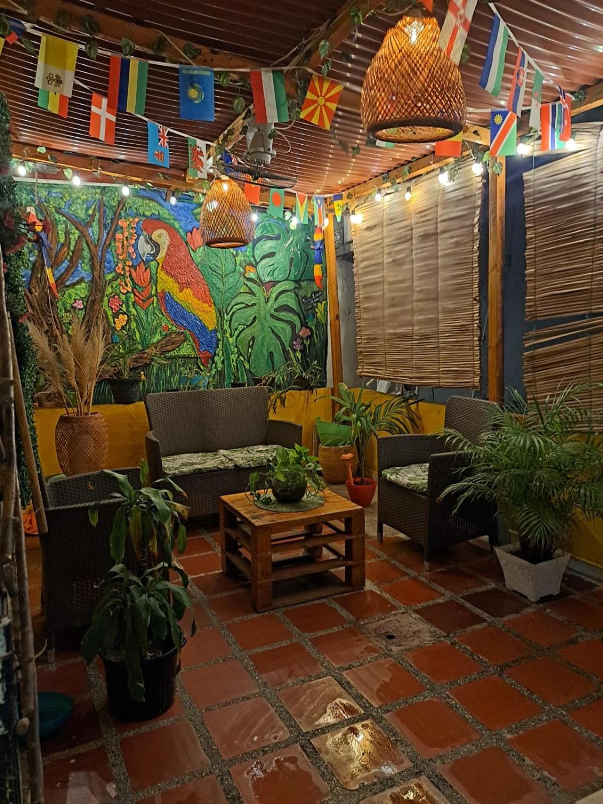 Hostel Shalom Adonai Cartagena Bagian luar foto