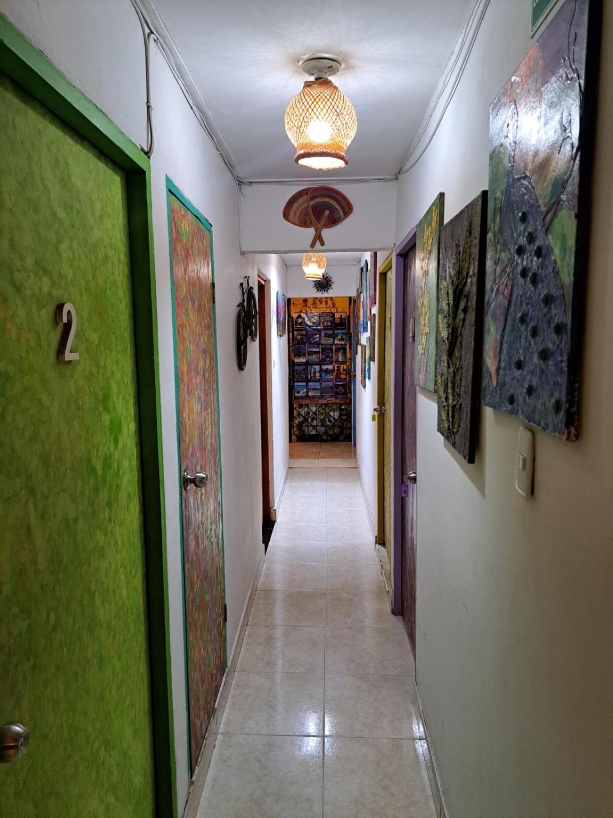 Hostel Shalom Adonai Cartagena Bagian luar foto