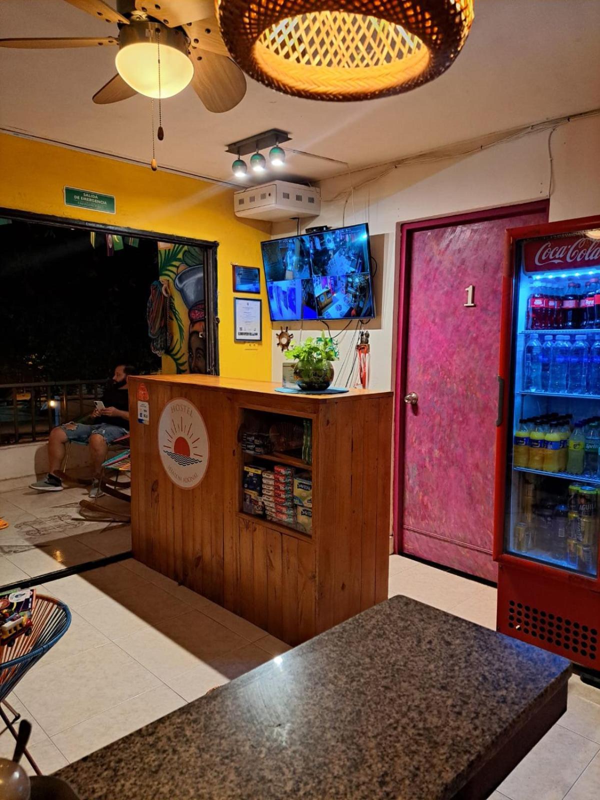 Hostel Shalom Adonai Cartagena Bagian luar foto